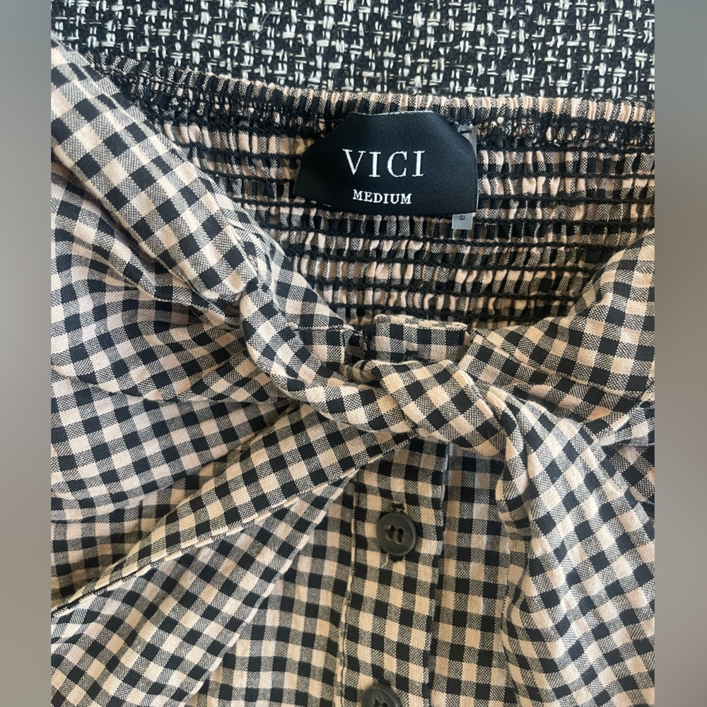 VICI, US Medium, Tan and Black